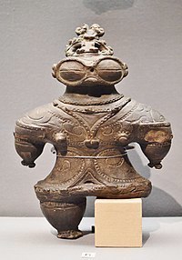 200px-青森県つがる市木造亀ヶ岡出土_遮光器土偶-2.jpg